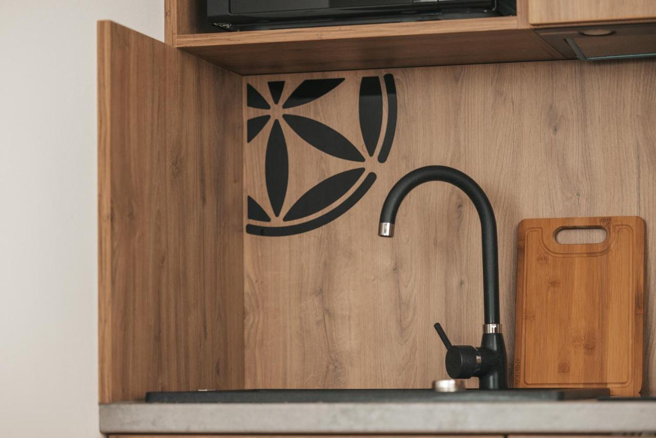Apartamenty Grand Tatry - Sauna I Jacuzzi Wliczone W Cene Pobytu - 10 Minut Pieszo Od Term Bania بيالكا تاترزانسكا المظهر الخارجي الصورة