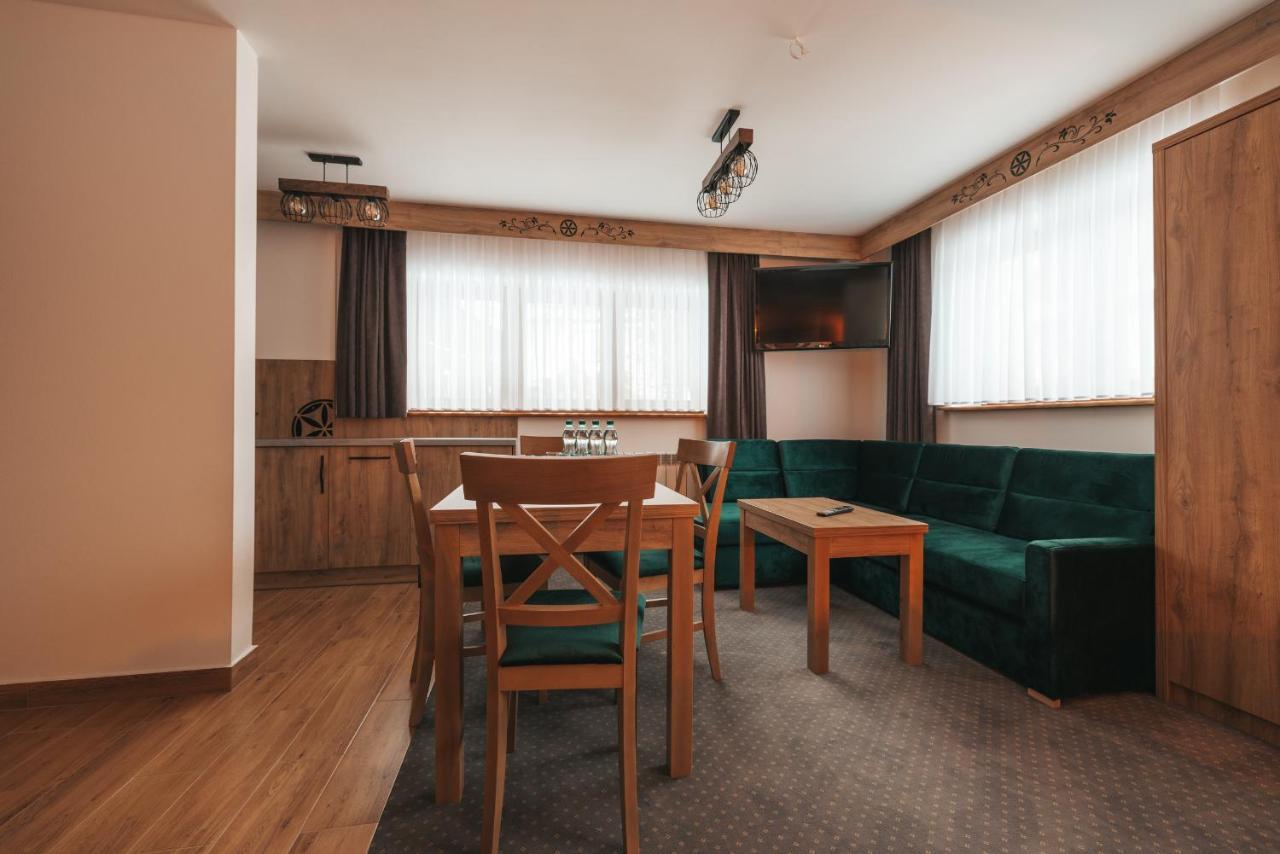 Apartamenty Grand Tatry - Sauna I Jacuzzi Wliczone W Cene Pobytu - 10 Minut Pieszo Od Term Bania بيالكا تاترزانسكا المظهر الخارجي الصورة