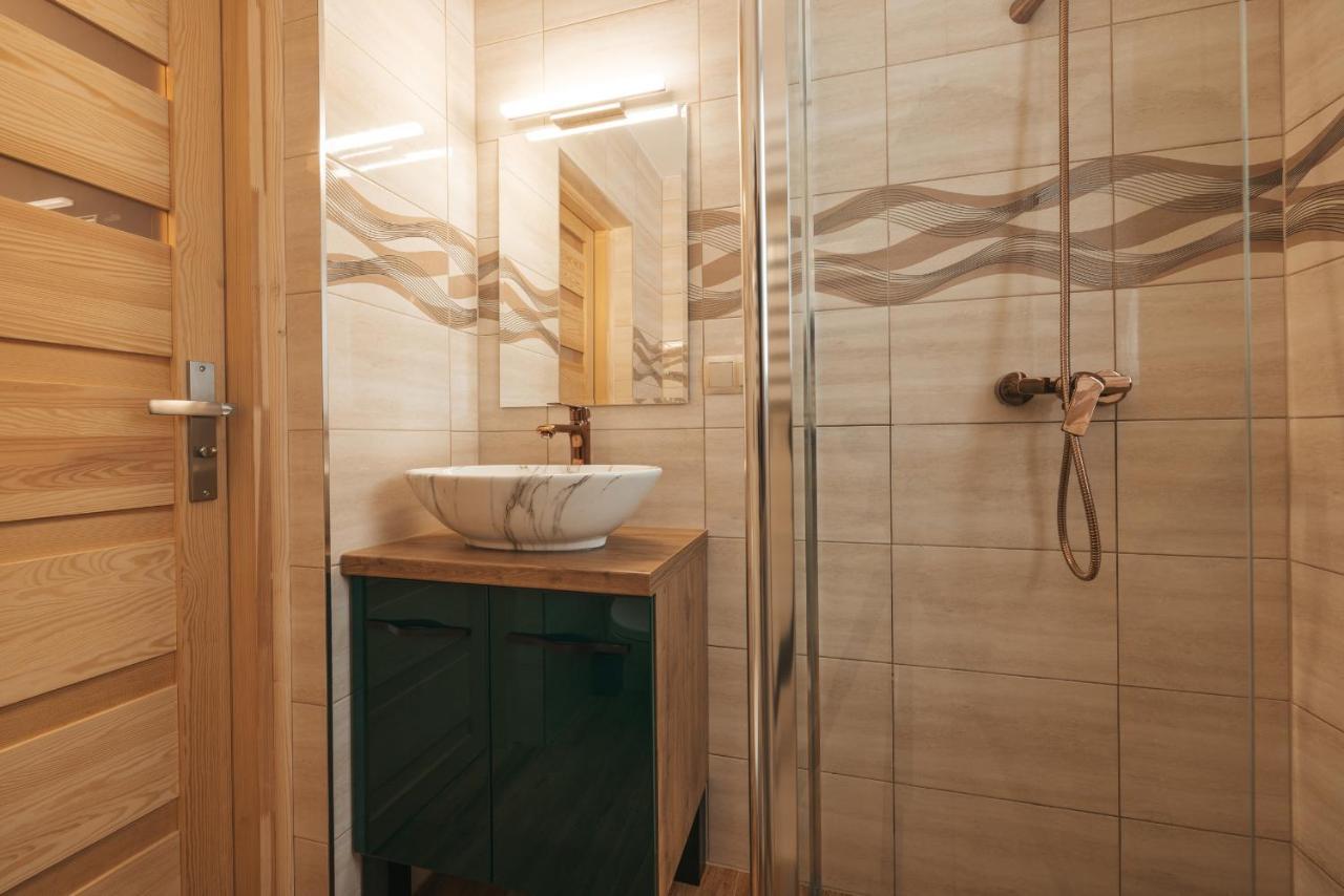 Apartamenty Grand Tatry - Sauna I Jacuzzi Wliczone W Cene Pobytu - 10 Minut Pieszo Od Term Bania بيالكا تاترزانسكا المظهر الخارجي الصورة
